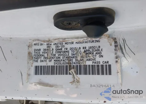 2004 Pontiac Vibe z USA, uszkodzony, nr VIN 5Y2SL62884Z420211